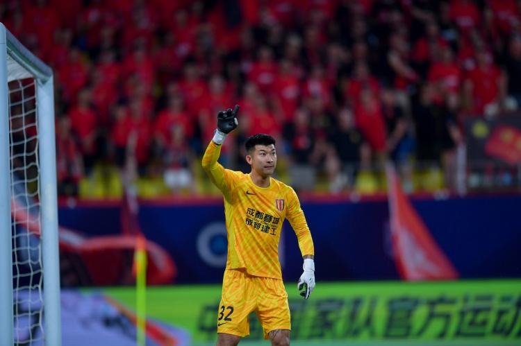 马德兴：中超球队应该重视亚冠，有责任在外战有所作为